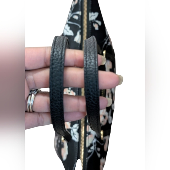 Ralph Lauren Floral Tote & Wallet 🎉Host Pick🎉 - Picture 3 of 11